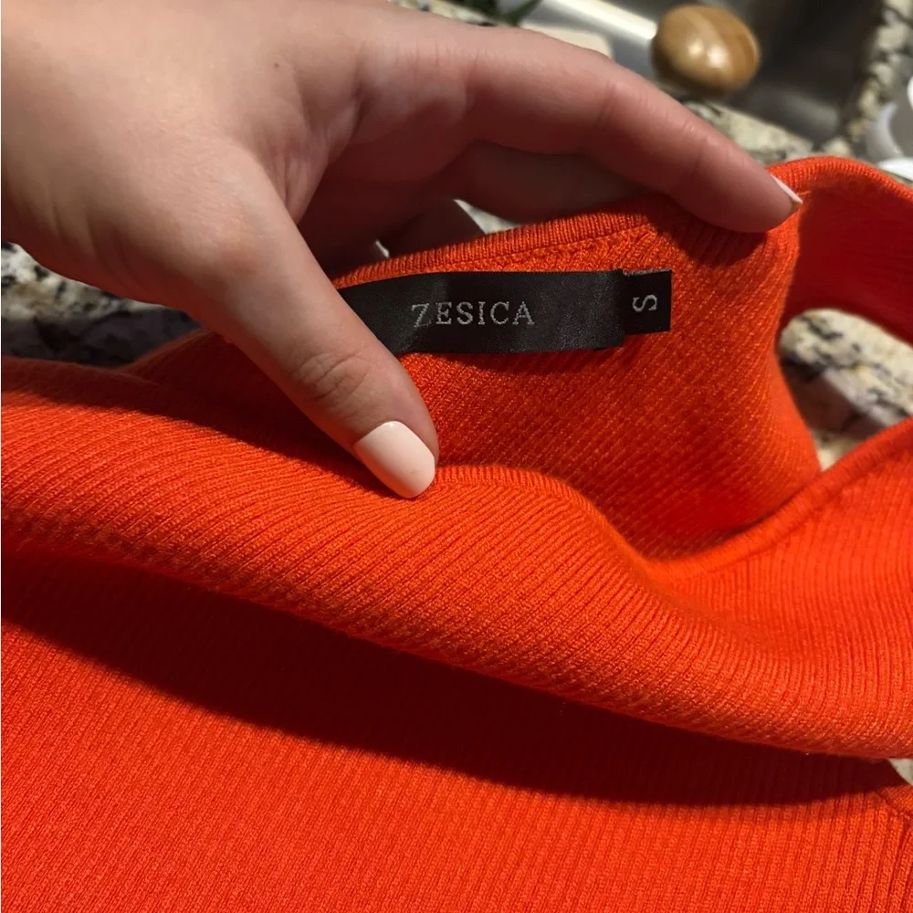 NWOT One-Shoulder Ribbed Red Top - Picture 3 of 3